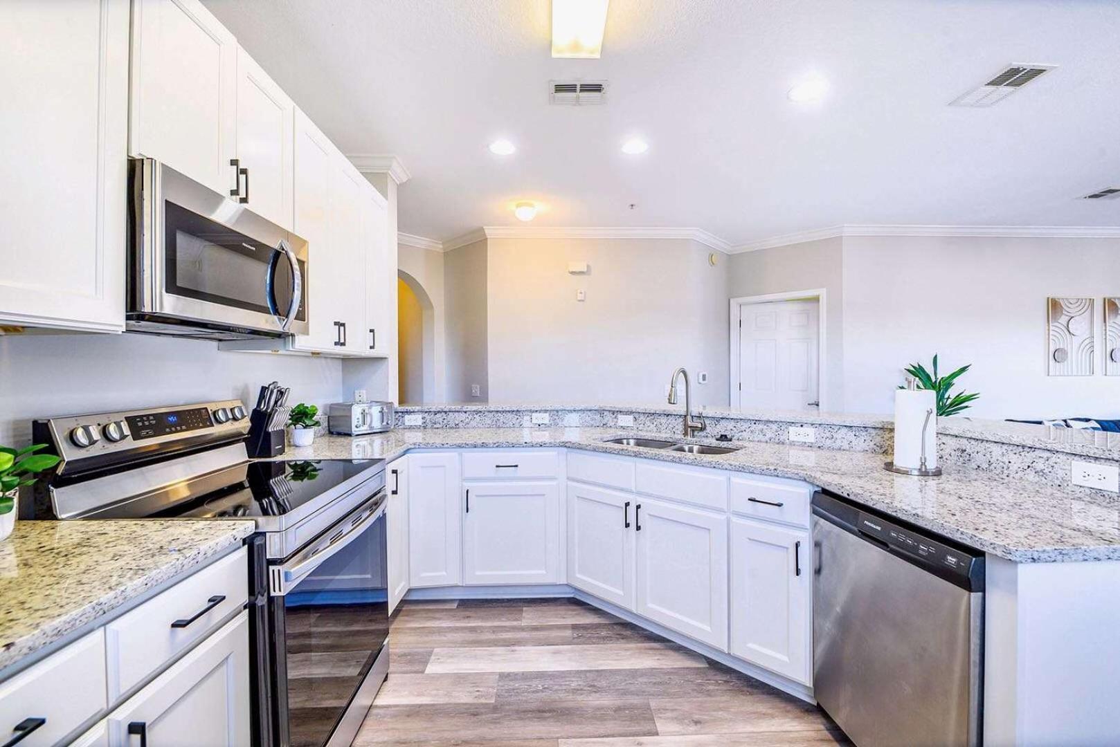 Cozy 2Br Condo - Private Balcony - Near Disney Orlando Eksteriør bilde